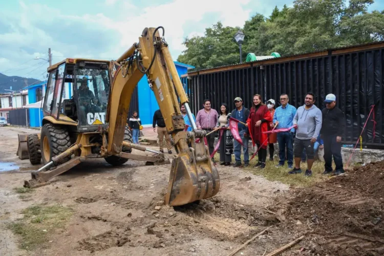 Inicia obra integral en la colonia El Tejar para fortalecer infraestructura hidráulica y vial de SCLC
