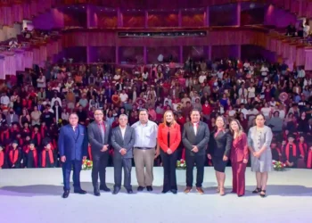 Fabiola Ricci acompaña la graduación de la Generación 2020–2026 de la Primaria “Ángel Albino Corzo Castillejos”