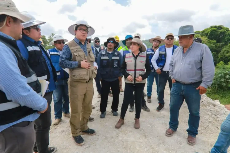 Anakaren Gómez Zuart supervisa la Ruta de las Culturas Mayas