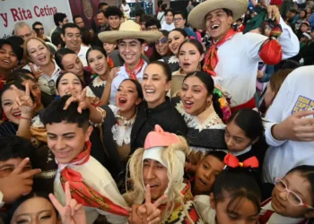 Presidenta culmina recorrido por Michoacán, donde felicitó a EUA por su independencia 