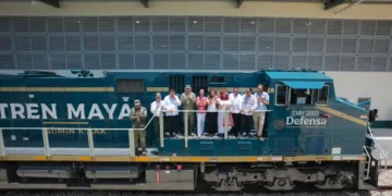 Presidenta anuncia llegada de las primeras 12 locomotoras del Tren Maya de carga
