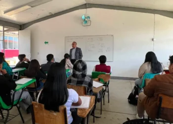 Cecytech y TBC preparan a sus estudiantes para un nuevo ciclo escolar