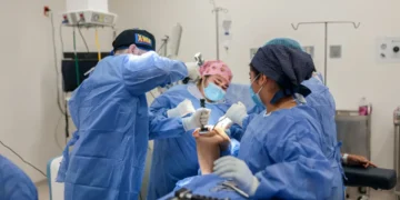 Consolida IMSS Chiapas atención de alta especialidad con jornada de reemplazo de rodilla y artroscopias