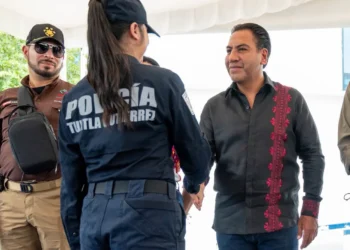 Eduardo Ramírez entrega incentivos a policías de Tuxtla Gutiérrez con Certificado Único Policial