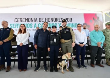 Eduardo Ramírez atestigua ceremonia de jubilación de caninos y equinos de la Secretaría de Seguridad del Pueblo