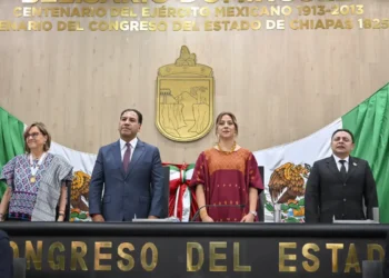 Gobernador Eduardo Ramírez Aguilar impone medalla “Rosario Castellanos” a Malú Mícher