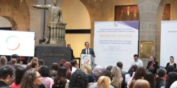 Participa fiscal general en Mesa de Diálogo en torno a la Ley General del delito de feminicidio
