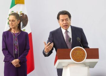 El 81% de maestros, a favor de regular uso de dispositivos en escuelas: Mario Delgado