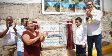 Paco Chacón inaugura la primera Calle Humanista de Tuxtla en la colonia 27 de Febrero