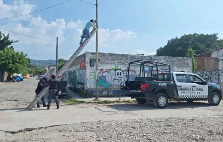 Retiran equipo de video vigilancia no autorizado en Tuxtla Gutiérrez