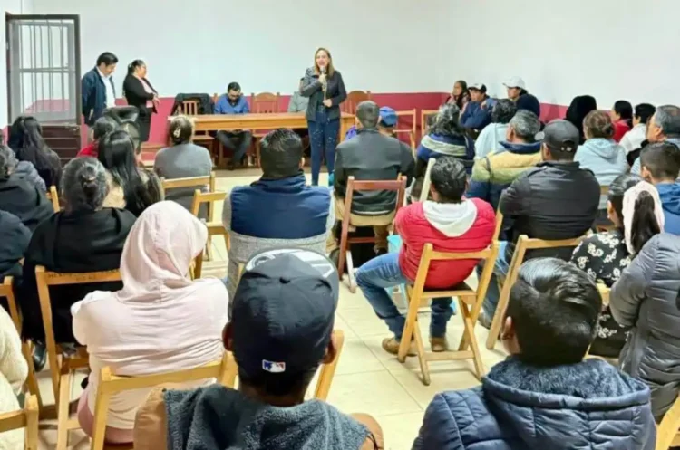 Presidenta Fabiola Ricci fortalece el diálogo con habitantes de la colonia Peje de Oro