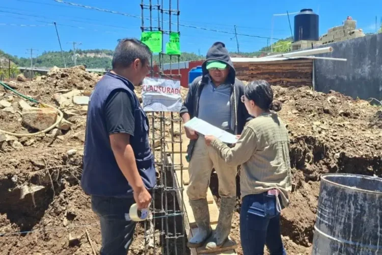 Clausuran obras dentro del polígono de los Humedales de Montaña