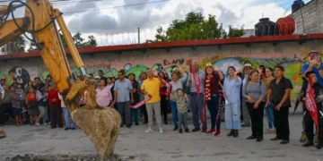 Inicia pavimentación de la calle Alfonso Sierra en Maestros de México