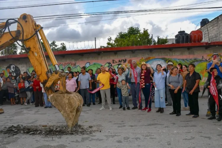 Inicia pavimentación de la calle Alfonso Sierra en Maestros de México