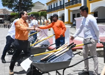 Entregan equipamiento para Comités Humanistas de Protección Civil ante lluvias y ciclones tropicales