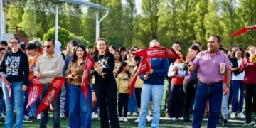 Impulsa Fabiola Ricci rehabilitación de cancha de fútbol americano