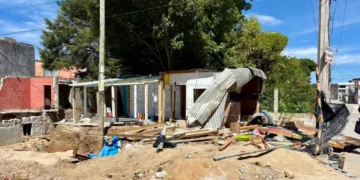 Inician retiro de negocios irregulares en Periférico Norte 