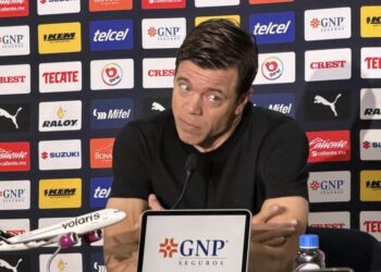 Solari entiende los abucheos de la afición Puma