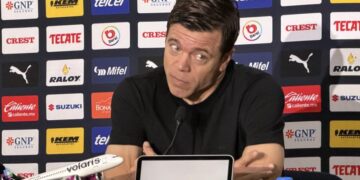 Solari entiende los abucheos de la afición Puma