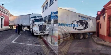 Tránsito Municipal interviene tras ingreso de tráiler en sentido contrario y daños a inmuebles