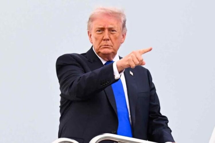 Trump amenaza a Omán con bombardearlo si hace un acuerdo con Irán