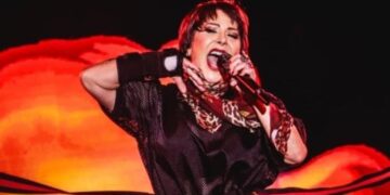 Alejandra Guzmán sale del hospital tras haberse zafado la cadera en concierto; “nada se rompió”
