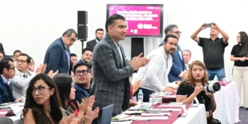 Chiapas se suma a la universalización de los servicios de salud: LIAB