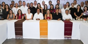 Analizan diputados y gobernador diversos temas de la agenda pública
