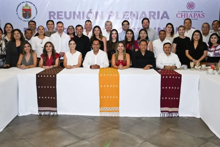 Analizan diputados y gobernador diversos temas de la agenda pública