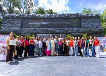 DIF Chiapas realiza Expo Mercadito “Raíces que se comparten, cultura que se vive” en el ZooMAT