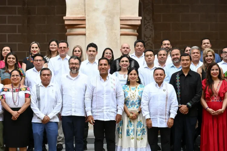 Eduardo Ramírez asiste al Cuarto Encuentro Regional de Institutos, Tribunales Electorales e INE