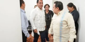 Eduardo Ramírez y Juan Carlos Moreno Guillén visitan sede judicial en San Cristóbal