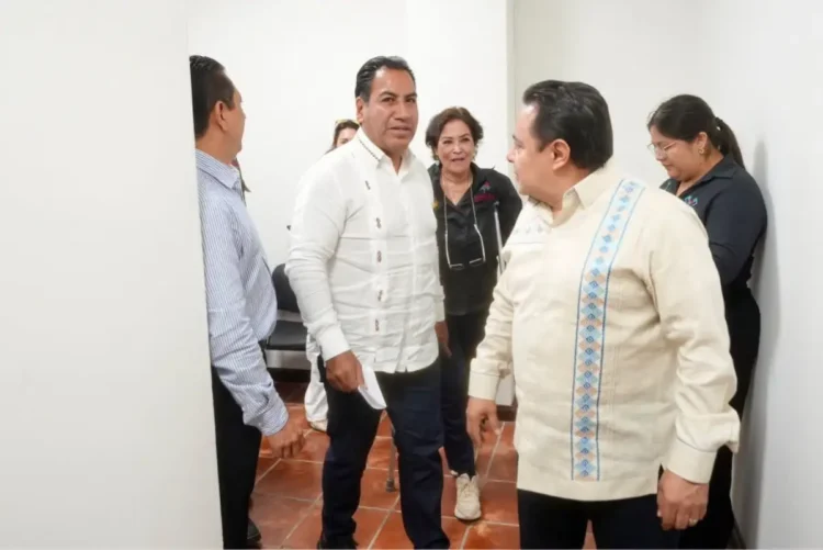 Eduardo Ramírez y Juan Carlos Moreno Guillén visitan sede judicial en San Cristóbal
