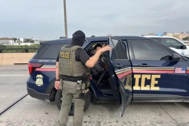 Agente de ICE dispara a venezolano en Texas; exigen investigar abuso
