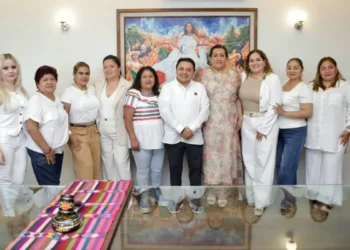 Moreno Guillén fortalece el vínculo entre justicia y sociedad