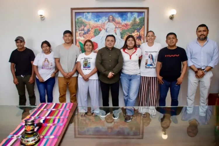 Se reúne Juan Carlos Moreno con la Colectiva Madres en Resistencia