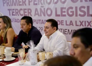Juan Carlos Moreno Guillén presente en reunión plenaria del Congreso de Chiapas