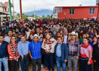Inaugura Fabiola Ricci la calle Matasano