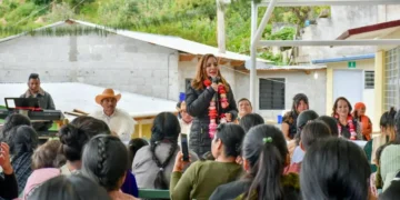 Inaugura Fabiola Ricci domo en San Luis Chupactic 