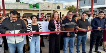 Inaugura Fabiola Ricci domo y cancha multifuncional en la colonia Patria Nueva