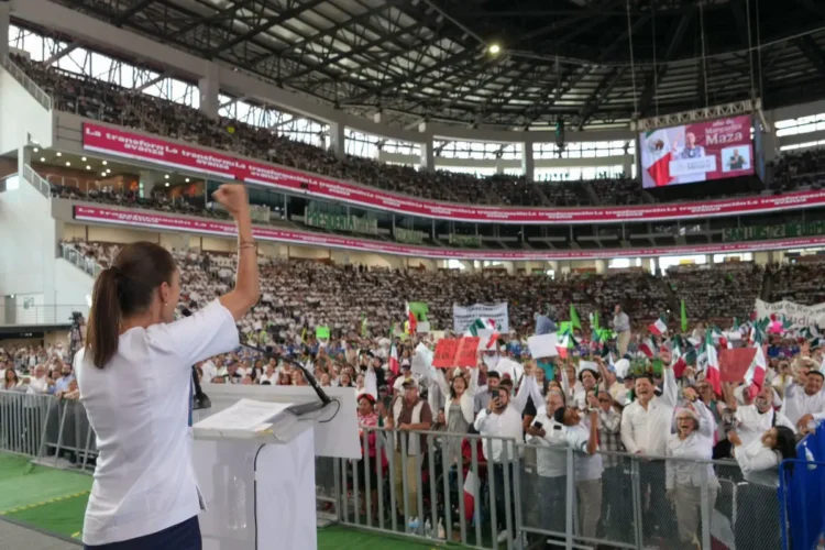 152 mil personas arropan a la Presidenta en el arranque de su gira “Honestidad y Resultados”