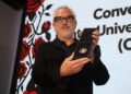 FICM: Alfonso Cuarón recibió la Medalla Filmoteca UNAM y ¡celebró con un Goya!