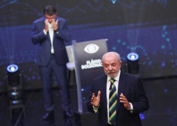 Brasil acusa a Milei de “injerencia” electoral ; Meta dice tratar por igual a Lula y a Bolsonaro