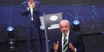 Brasil acusa a Milei de “injerencia” electoral ; Meta dice tratar por igual a Lula y a Bolsonaro
