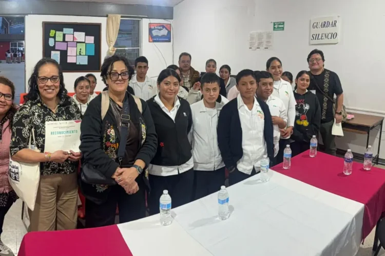 CECyT 20 San Cristóbal acerca la poesía y la cultura a su comunidad estudiantil