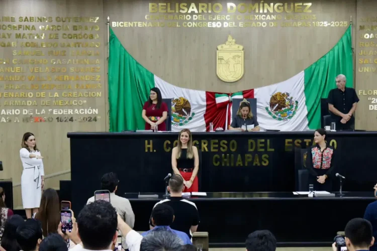 Toma protesta Guadalupe Morales Marín, como secretaria de Servicios Administrativos del Congreso