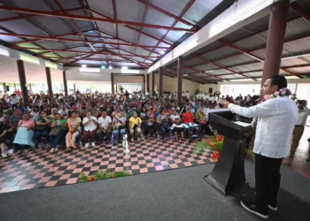Eduardo Ramírez lleva Cuidar es Amar a familias de Tapachula