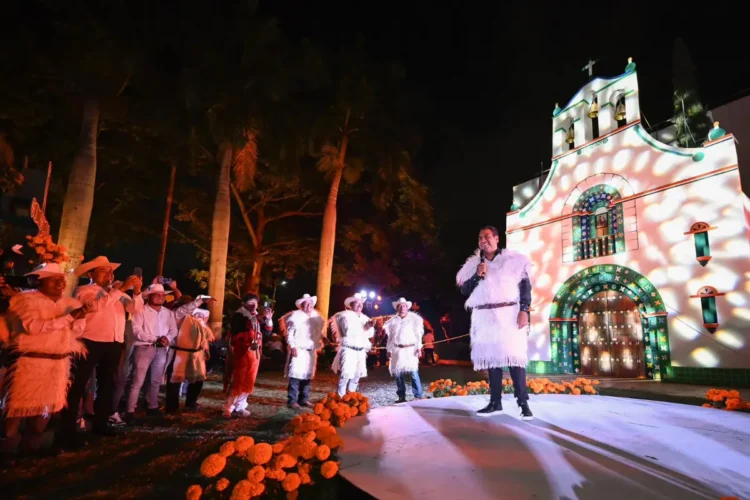 Eduardo Ramírez y Sofía Espinoza honran las raíces y la espiritualidad de Chamula con el Día de las Almas