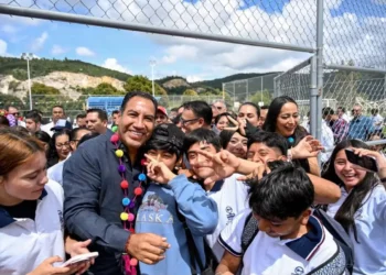 Eduardo Ramírez fortalece la infraestructura de San Cristóbal de Las Casas y entrega escrituras públicas