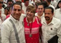 Eduardo Ramírez entrega la Medalla al Mérito “Notaria Laura Martínez Chanona”